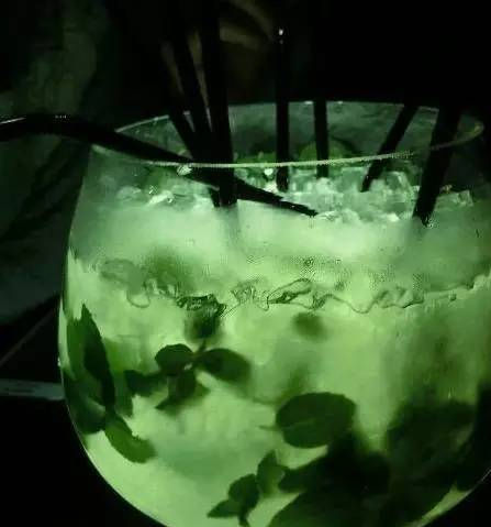点击图片进入第一页