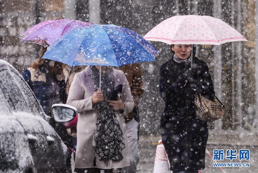 （生态）（2）乌鲁木齐迎来雨雪降温天气 