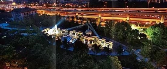 点击图片进入第一页