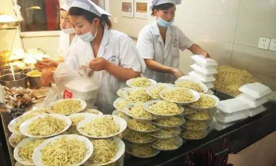点击图片进入下一页