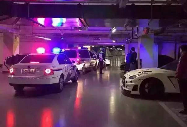 北京地下车库改装车聚会被查 含保时捷等豪车