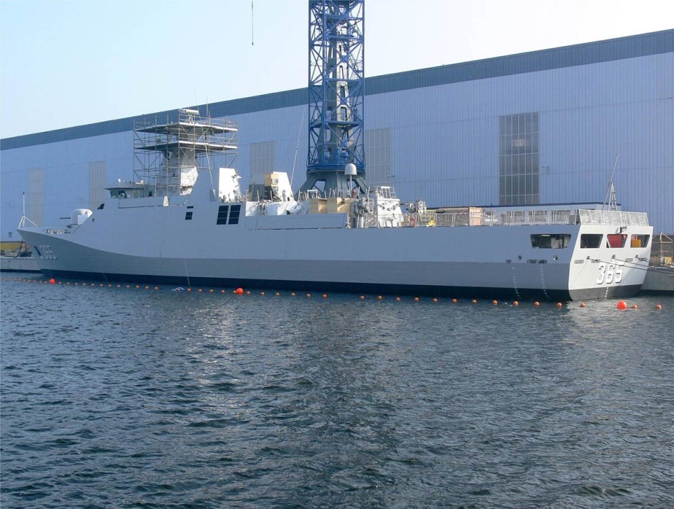 韩国为印尼造第一艘潜艇出厂