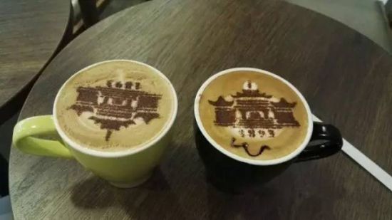点击图片进入第一页