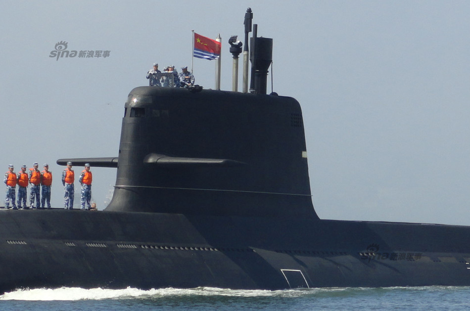 为出现港口外的039c型aip动力潜艇,目前属于中国最先进的常规潜艇