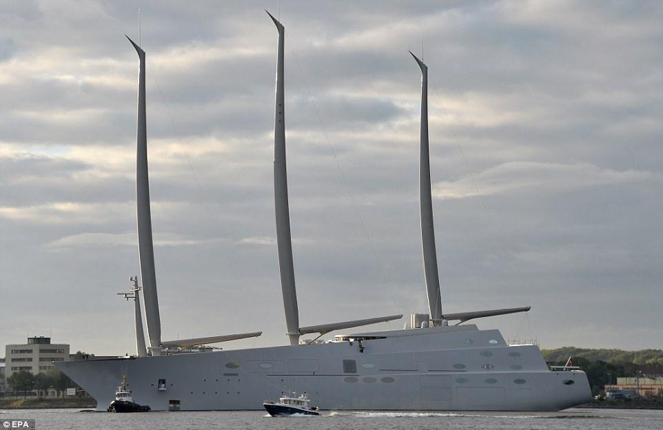 俄富豪打造全球最大超级游艇试水 价值27亿