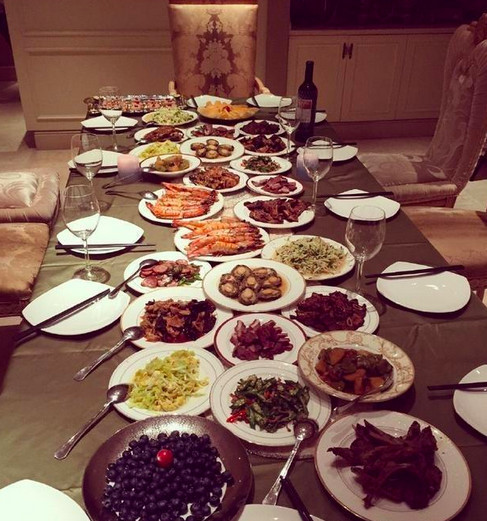 富豪家庭晚餐图片图片