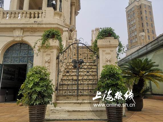 南京路上第一面鲜艳红旗追溯百年永安百货的红色记忆