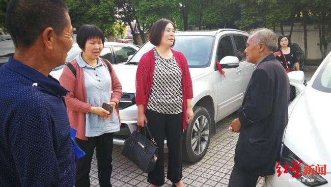老人失踪40年后现身街头神志不清 身藏16万现金