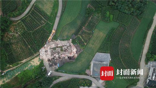 小楼镇gdp_花小楼图片(3)