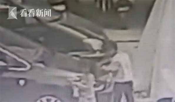 车被划伤反遭投诉:把孩子吓着了应该道歉