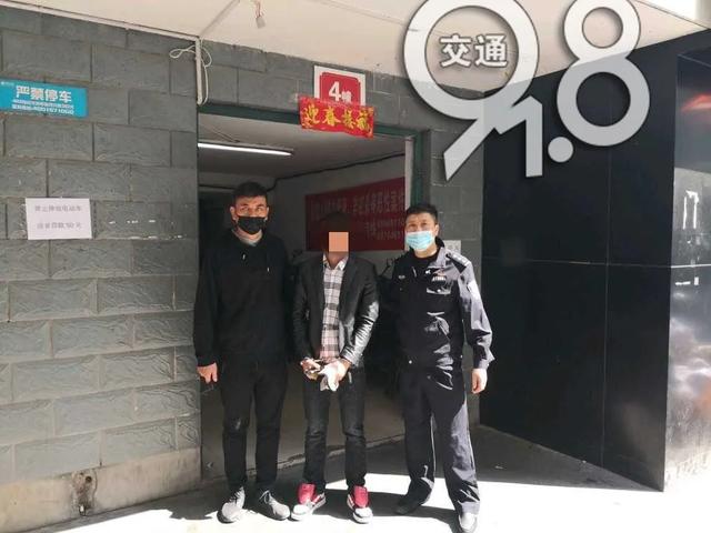 吴某：小伙手机被盗，民警靠四条内裤锁定小偷？