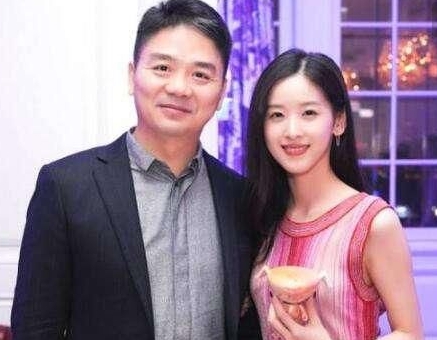 『英国大使馆』章泽天回应向英国捐物资，再次打破离婚的传闻