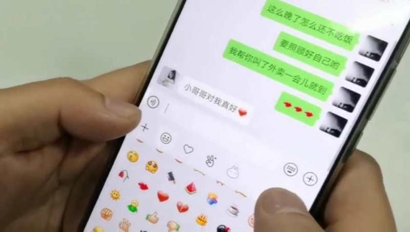 『李某』手机摇来美女酒店开房惨遭“毒手”！民警卧底“潜伏”引美女自投罗网……