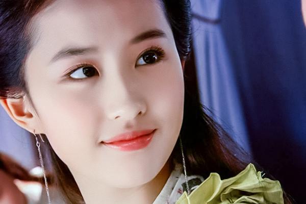 试镜：千里挑一！刘亦菲试镜花木兰视频曝光 候选演员“众星云集”
