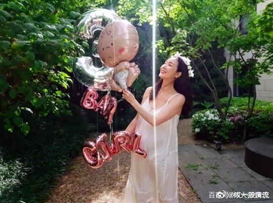 老公■崔智友产女 粉丝纷纷送祝福 丈夫背景众说纷纭