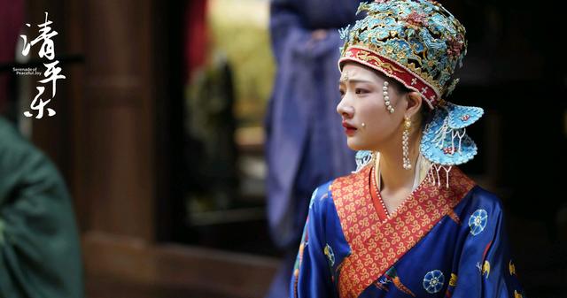 「清平乐」边程向任敏道歉 直播怼女演员脚臭 网友：没火就败路人缘！