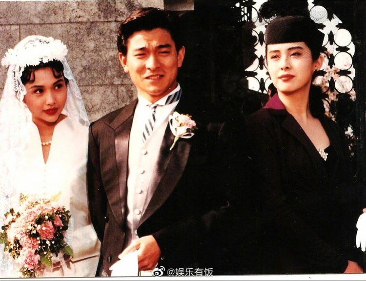 #何鸿燊#刘德华悼念何鸿燊，赌王曾对刘德华出演的“贺新”扮相非常满意