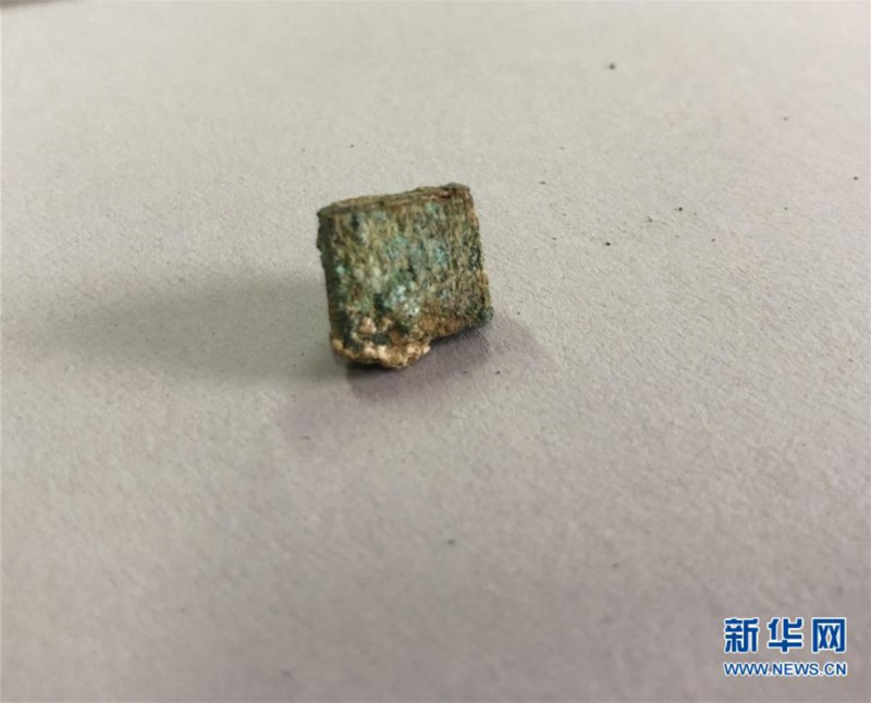 『黄河边』黄河边发现古墓群 共多个时期墓葬600多座 出土文物2000余件