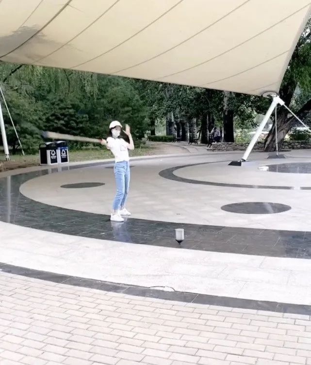抽陀螺|