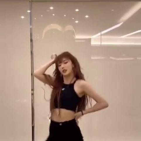 孔雪儿翻跳BLACKPINK新歌|【实力舞担】孔雪儿翻跳BLACKPINK新歌什么情况 这也太出彩了