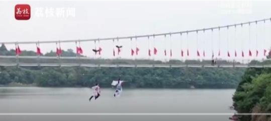 游客可|