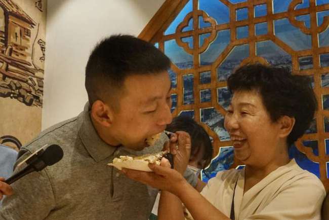 患癌|错换人生当事人姚策去世 生父养父齐发声回应