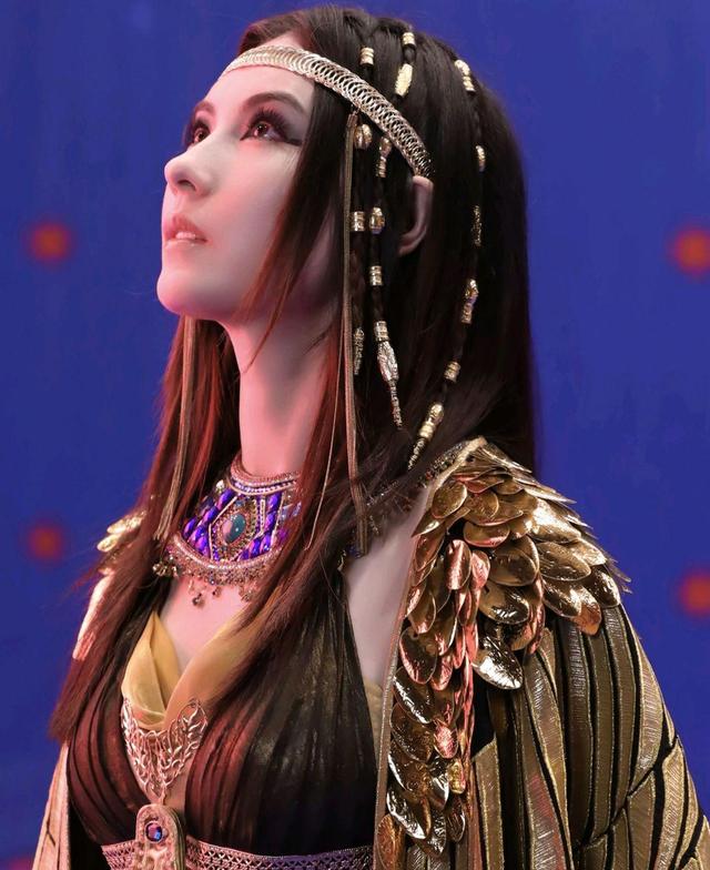 王菲怀孕|谢霆锋被拍到去王菲家过夜 此前频爆分手消息 感情一度成谜