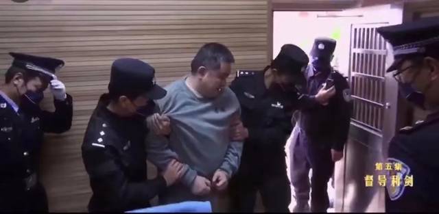 1975年|一起KTV故意伤害案牵出涉黑大案！孙小果被执行死刑前现场视频首曝光