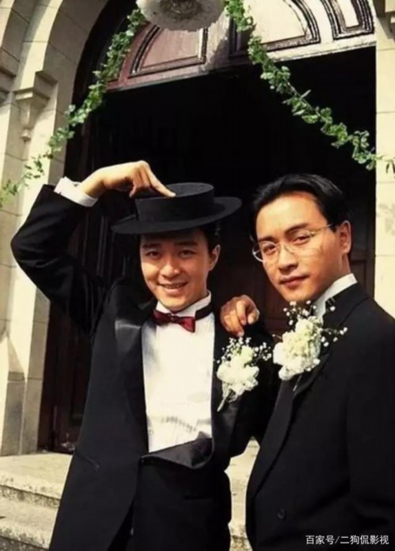 艺术家|张国荣逝世18周年 任何时代都会过去，但你风华绝代不曾！