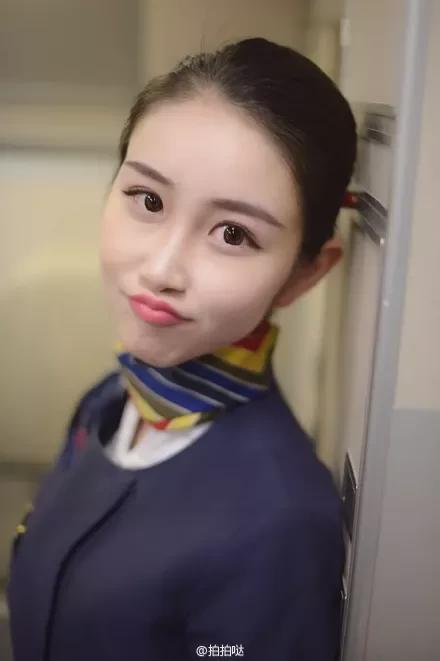 女乘客|女乘客发文感谢国航空姐的小纸条 网友点赞：贴心又解决了问题