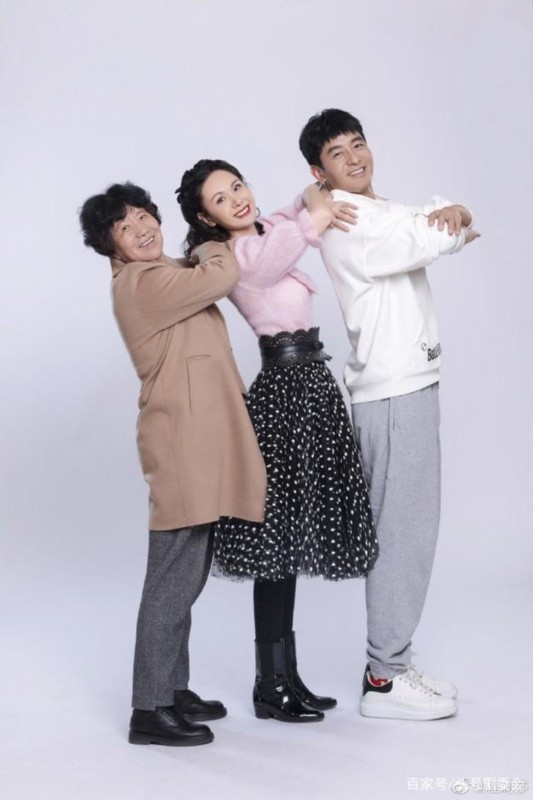 真人秀|程莉莎回应给婆婆穿一次性拖鞋 所谓“真人秀”并不全是真人秀