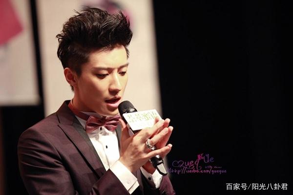 我爱记歌词|前《我爱记歌词》领唱跳楼去世 最后一条微博还在聊音乐