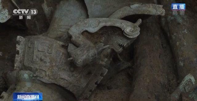 ■三星堆神秘金面具背后有何故事?考古专家揭秘