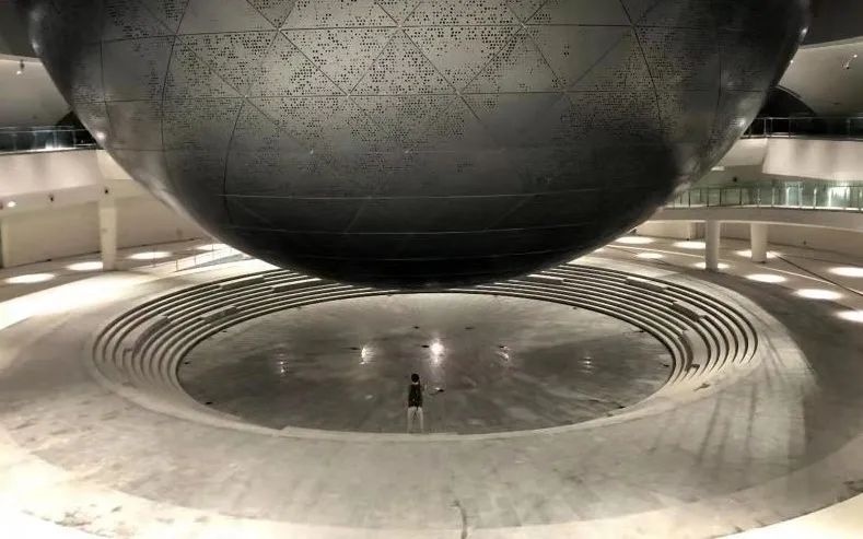 月球陨石|上海全球最大天文馆18日开馆 超多打卡点等你来探索