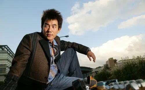 演员|粉丝心疼不已，罗云熙拍戏意外受伤！对手演员发文致歉并否戴戒指