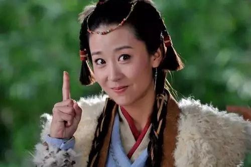 演员|粉丝心疼不已，罗云熙拍戏意外受伤！对手演员发文致歉并否戴戒指