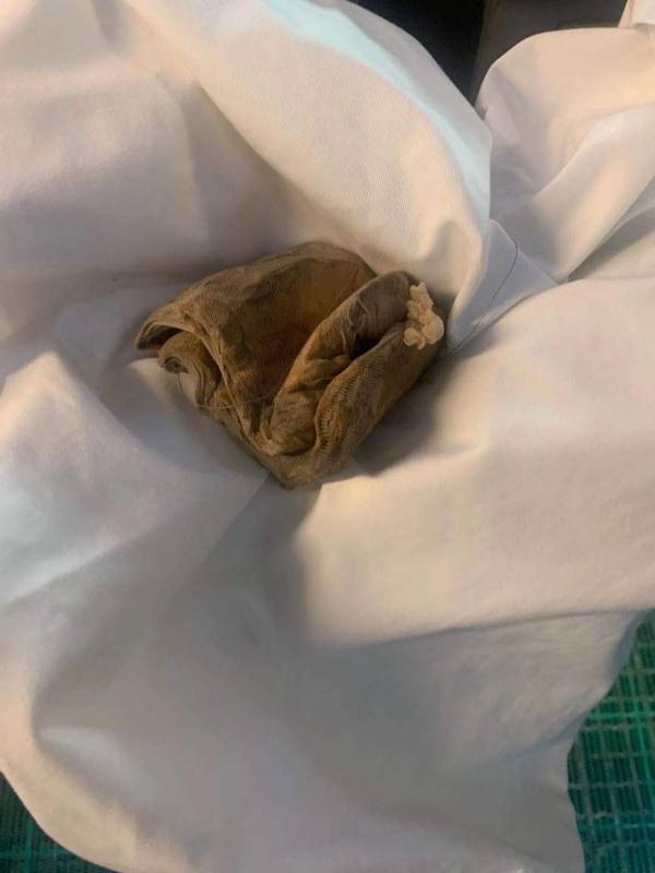 获利|获利10余万元！闵行一企业员工带丝袜进车间偷液炼金