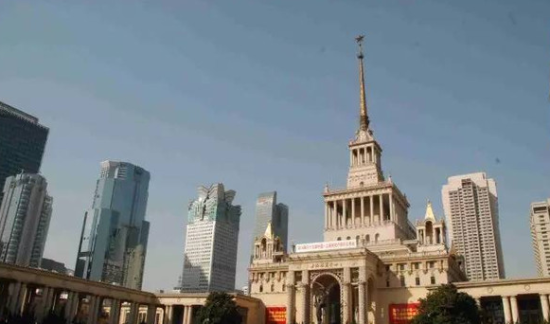 点击图片进入下一页