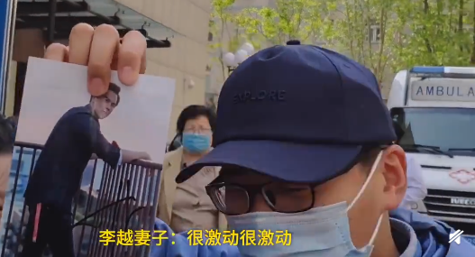 『偶像』圆梦啦！援鄂男护士收到偶像彭于晏的签名照，还曾暖心为赵凯旋送上“隔空拥抱”
