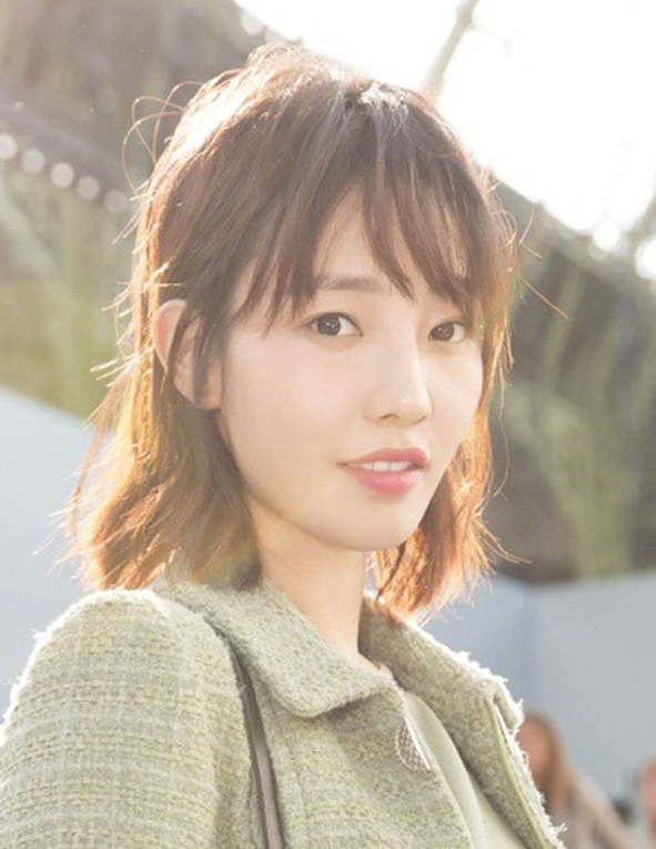 #恋情#白百何疑似新恋情 带儿子约会神秘男 三人互动画面温馨