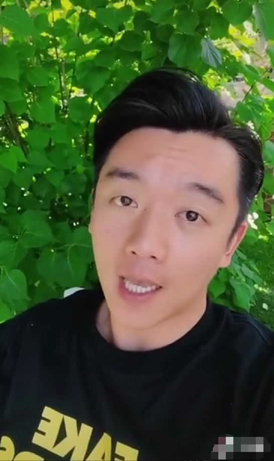 牵手■网友偶遇郑恺苗苗逛公园，种种迹象明确指向苗苗怀孕了