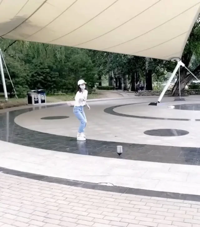 抽陀螺|