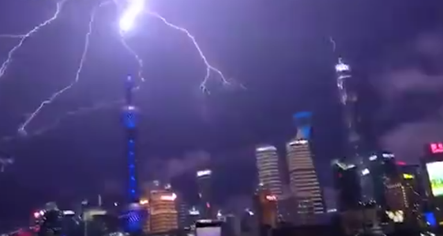 东方明珠塔|