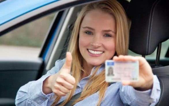 男子|成了名人！波兰一男子驾考192次未通过，从33岁一直考到了55岁