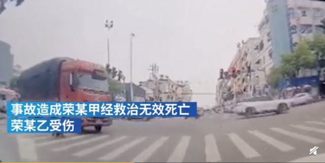 学生|温州警方通报“双胞胎学生过斑马线被撞一死一伤”：误入盲区，惨遭大货车碾压