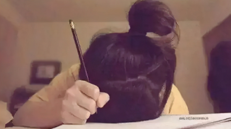 辅导孩子|爸爸辅导孩子作业生气捶墙致骨折 网友纷纷分享心酸“血泪史”