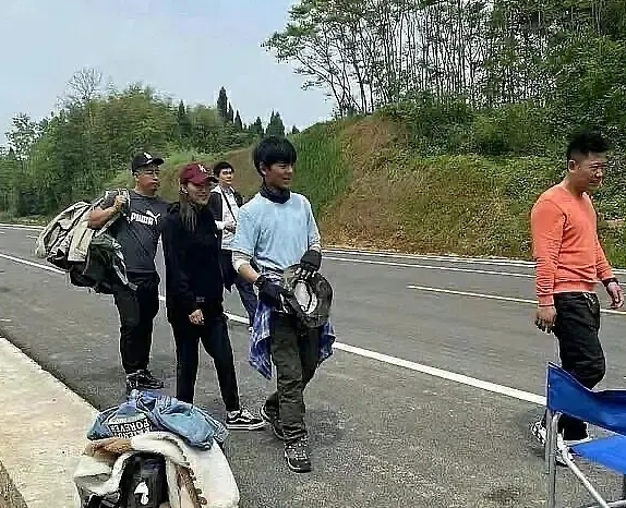 主演|踏入影视圈?丁真被曝客串喜剧电影,主演之一为杨超越