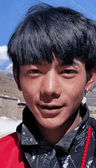 主演|踏入影视圈?丁真被曝客串喜剧电影,主演之一为杨超越