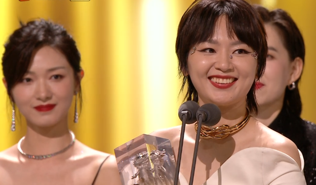 X-Leader|乘风破浪的姐姐2成团名单 那英C位，网友感叹：朋友圈强大