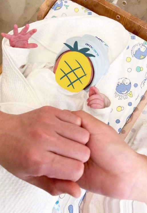 牵手|马可晒夫妻牵手照官宣当爸 一波猝不及防的官宣惊呆不少粉丝